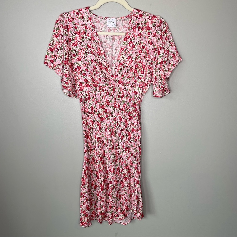 Y&I Pink Dainty Floral Flutter Sleeve Mini Dress Size Small